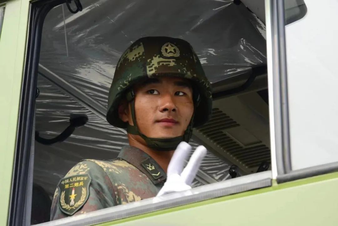 赞!随县退役军人赵继伟勇救落水女孩(图1) 赞!随县退役军人赵继伟勇救落水女孩(图1)