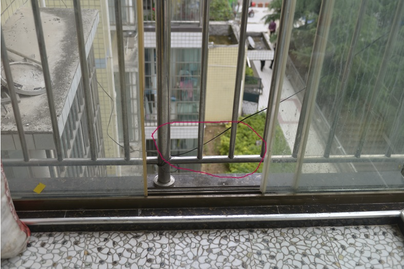 退伍军人20秒徒手攀爬四层楼救下被困儿童(图1) 截屏2023-06-01 15.13.04.png