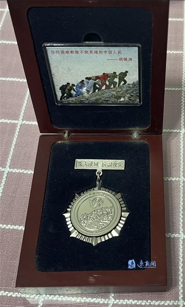 赞！这位退役军人跳河救人获表彰(图2)