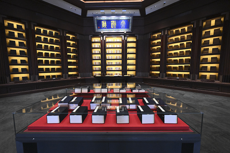 不断攀登新的思想高峰——深入学习和全面贯彻习近平新时代中国特色社会主义思想述评(图8) 不断攀登新的思想高峰——深入学习和全面贯彻习近平新时代中国特色社会主义思想述评(图8)