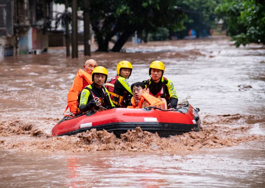 风雨同舟、众志成城!共筑防汛救灾守护家园的坚固防线(图7) 图片