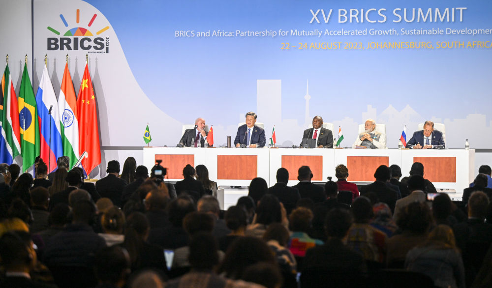 携手打造和平发展的大格局——记习近平主席出席金砖国家领导人第十五次会晤系列活动(图5) 携手打造和平发展的大格局——记习近平主席出席金砖国家领导人第十五次会晤系列活动(图5)