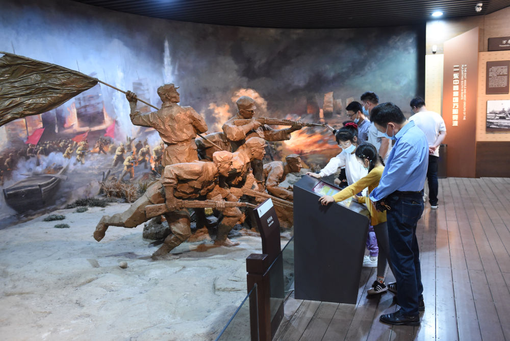 习近平的长江情怀(图16) 习近平的长江情怀(图16)