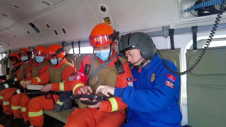 他说:“巡护中没有发现火情,一切都值得!”(图5) 他说:“巡护中没有发现火情,一切都值得!”(图5)