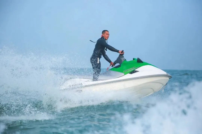 范鹏:36公里海岸线的水域救援“急先锋”(图1) 范鹏:36公里海岸线的水域救援“急先锋”(图1)