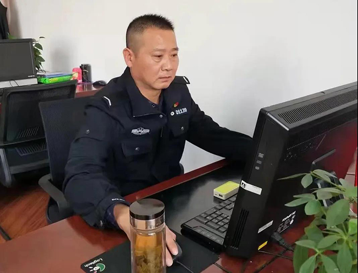 叶国庆:两次跳水救人 尽显军人本色(图1) 叶国庆:两次跳水救人 尽显军人本色(图1)