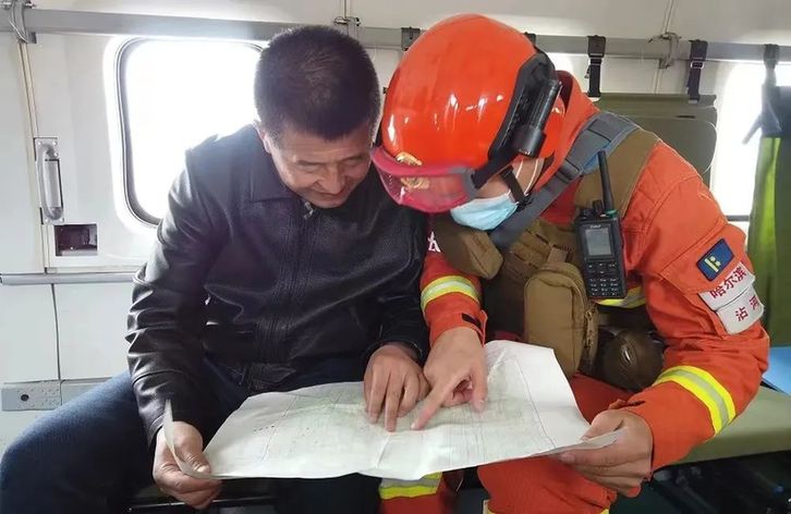 他说:“巡护中没有发现火情,一切都值得!”(图3) 他说:“巡护中没有发现火情,一切都值得!”(图3)