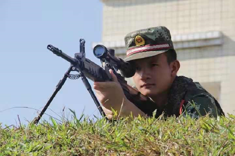 5℃跳江救人,火上热搜的他,是咱退役军人!(图4) 20220224.4.png