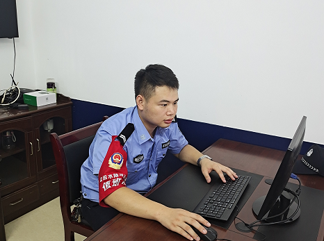 曾杰:退伍不褪色 冲锋在前勇担当(图1) 图片