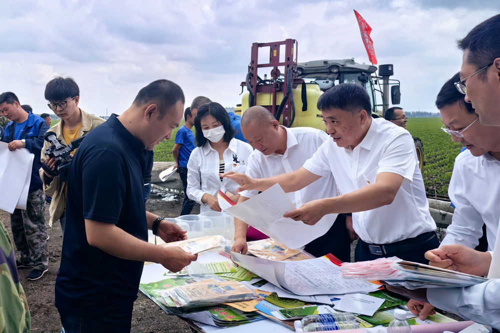 凝心铸魂担使命 奋楫扬帆新征程——全党深入开展学习贯彻习近平新时代中国特色社会主义思想主题教育综述(图6)