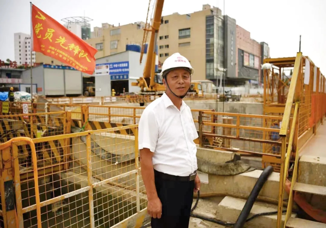 这些年,总书记这样关心关怀劳动者(图2) 这些年,总书记这样关心关怀劳动者(图2)