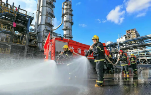 学习好贯彻好党的二十届四中全会精神 在新征程上更好展现新担当新作为
