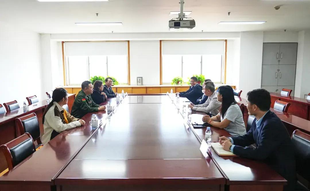 退役军人乔威 勇救三人不留名(图3) 退役军人乔威 勇救三人不留名(图3)