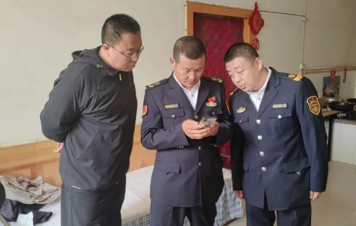寻人暖心接力，爱心照亮村庄