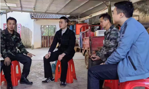 白沙黎族自治县:退役军人英勇救火 彰显军人本色(图1) 屏幕快照 2025-04-08 15.22.45.png