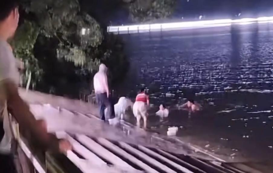 虹山湖畔惊魂3分钟——退役军人张龙一人救四人(图2) 虹山湖畔惊魂3分钟——退役军人张龙一人救四人(图2)