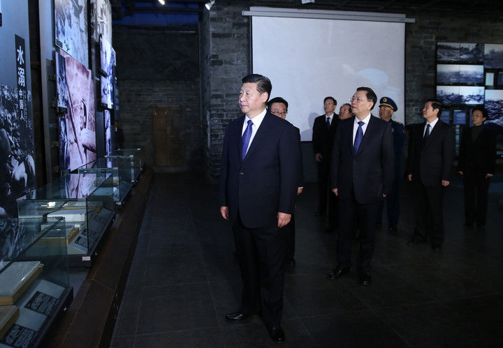 深情致敬英雄 擎举民族精神(图7) 深情致敬英雄 擎举民族精神(图7)