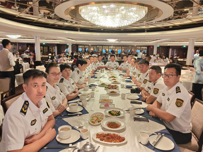 山东省总队——香港鼓浪屿号邮轮应急救援联防学习