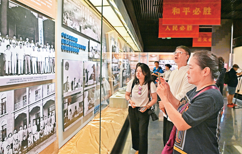 凝聚起铭记历史、矢志复兴的强大力量(图2) 凝聚起铭记历史、矢志复兴的强大力量(图2)